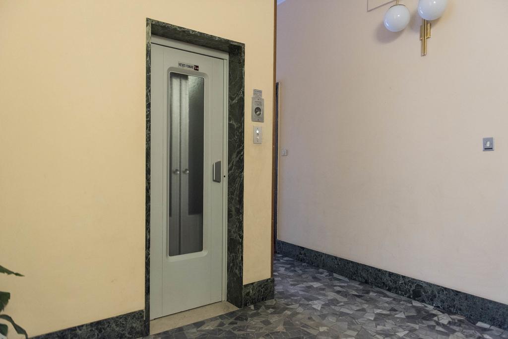 Апартаменты Pied A Terre Sant'Agostino Милан Экстерьер фото